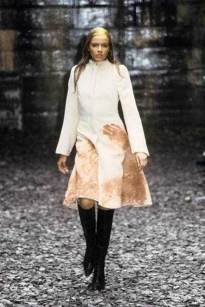 Look 2